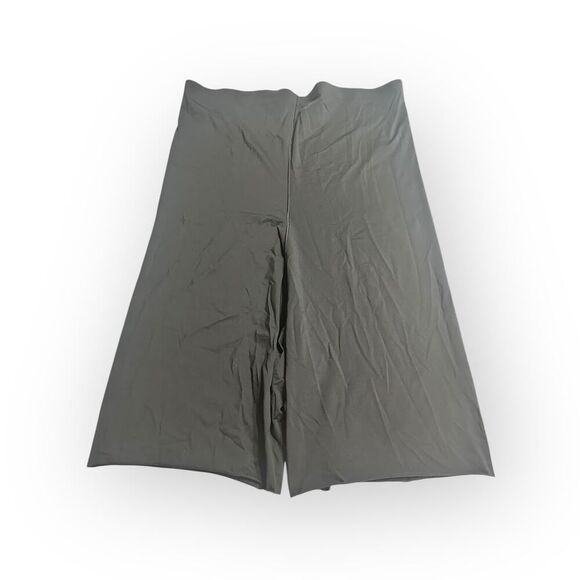 Spanx Mid-Thigh Shorts Women's Plus 2X Black Compression Lightweight Smoothing - Picture 3 of 10